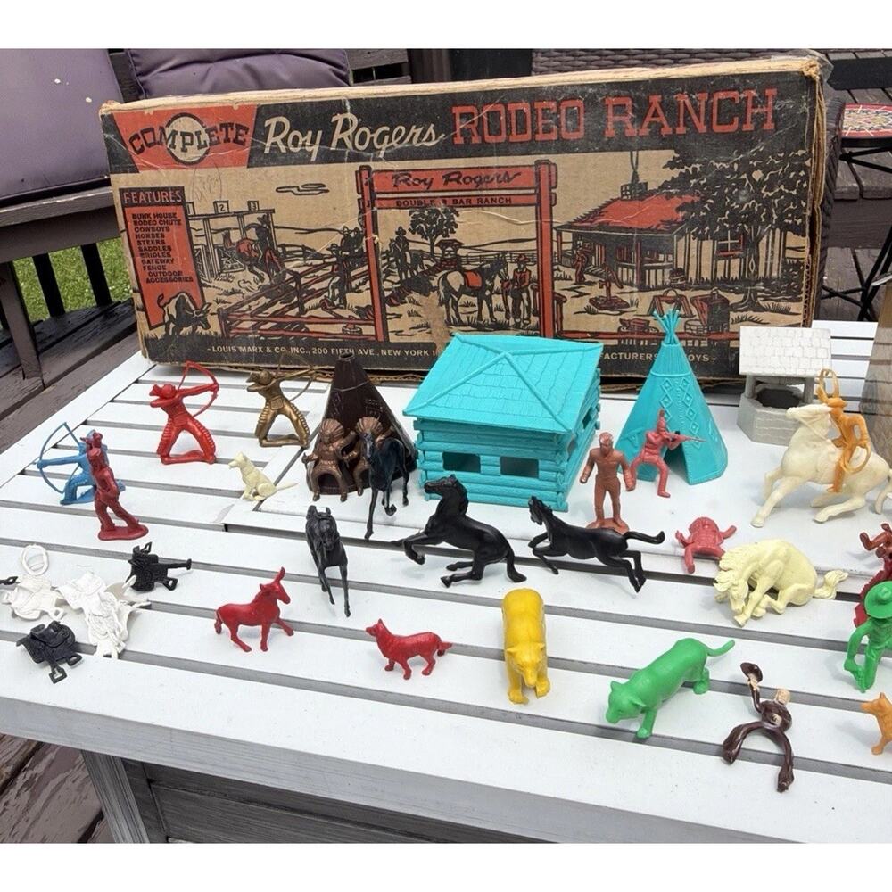 MARX ROY ROGERS RODEO RANCH #3992 PLAYSET W/ CHARACTER FIGURES & NELLYBELLE Lot3